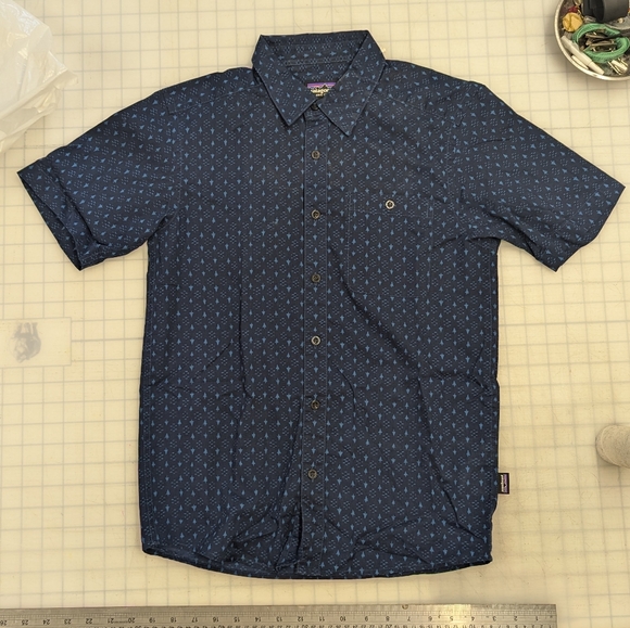 Patagonia XS shirt - Picture 1 of 5